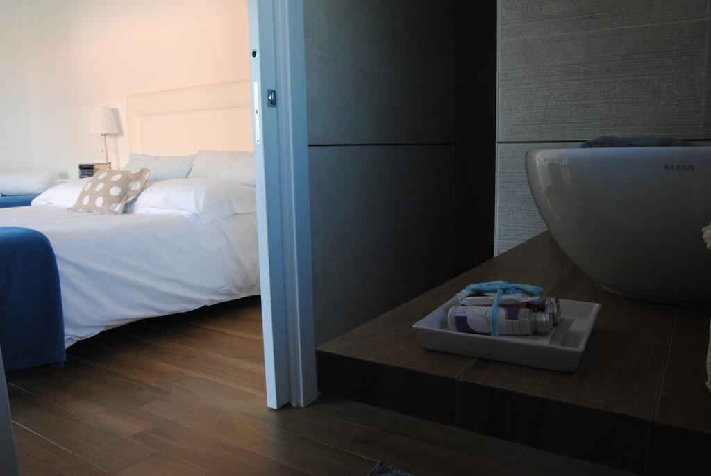 B&B La Gatta Sul Tetto Borgo san Donato  Eksteriør bilde