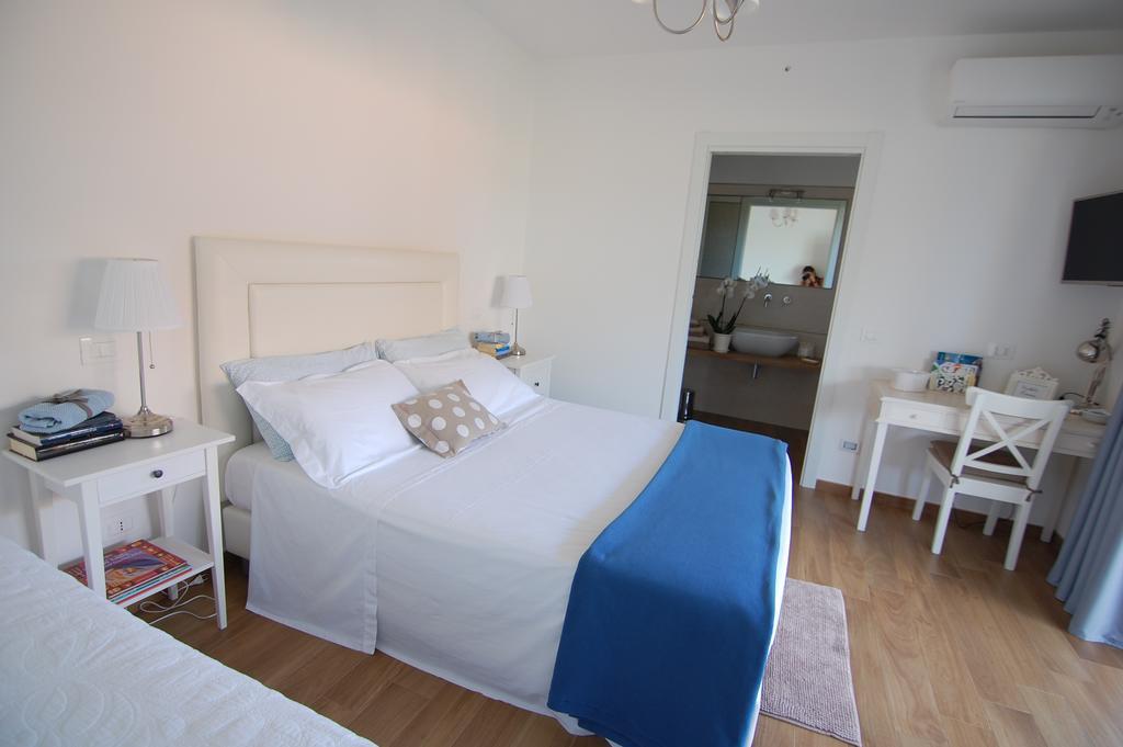 B&B La Gatta Sul Tetto Borgo san Donato  Eksteriør bilde